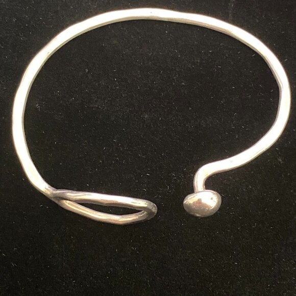Solid Sterling Fishermans Loop Hook Bracelet - Picture 11 of 11
